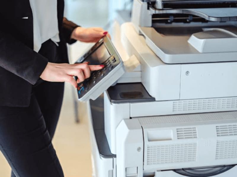 Làm sao để sử dụng máy photocopy an toàn?