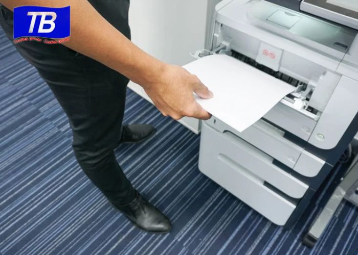 Kiểm tra giấy trong máy photocopy Toshiba